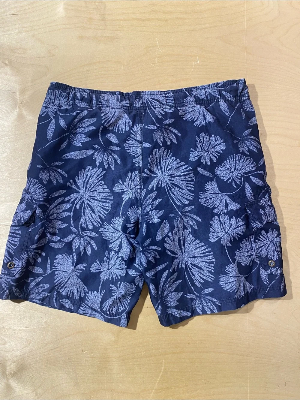 OP Men's Navy Blue Floral Swim Trunks Medium (32-34) (BM)